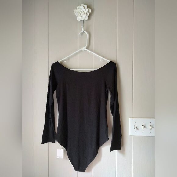 MangoPop Black Long Sleeve Off The Shoulder Scoop Neck Bodysuit NWT Large - Picture 3 of 6